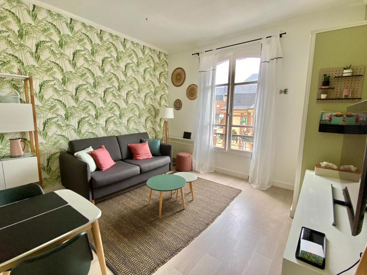 We Sea Apartment Довил Екстериор снимка